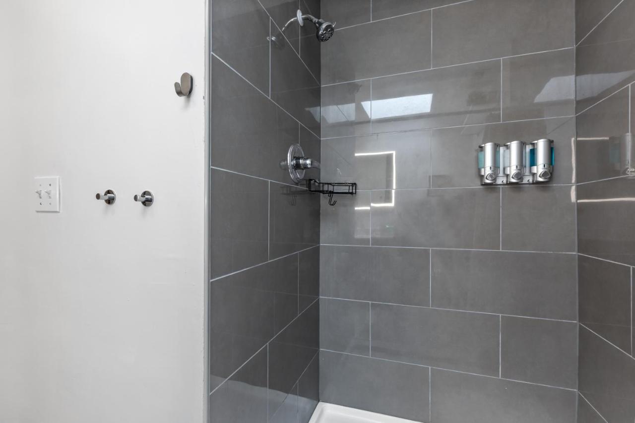Pristine Townhouse With Rooftop Deck Near Canton! Baltimore Ngoại thất bức ảnh